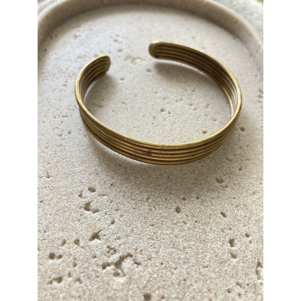 Tarnished Gold Tone‎ Open Cuff Bracelet Ribbed Band Simple Classic Vintage